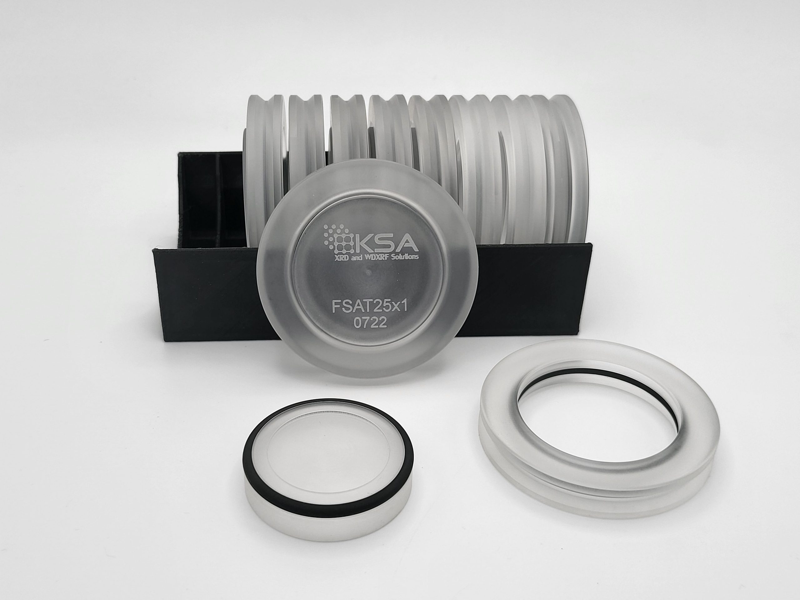 Plastic barrier film for air-sensitive sample holders